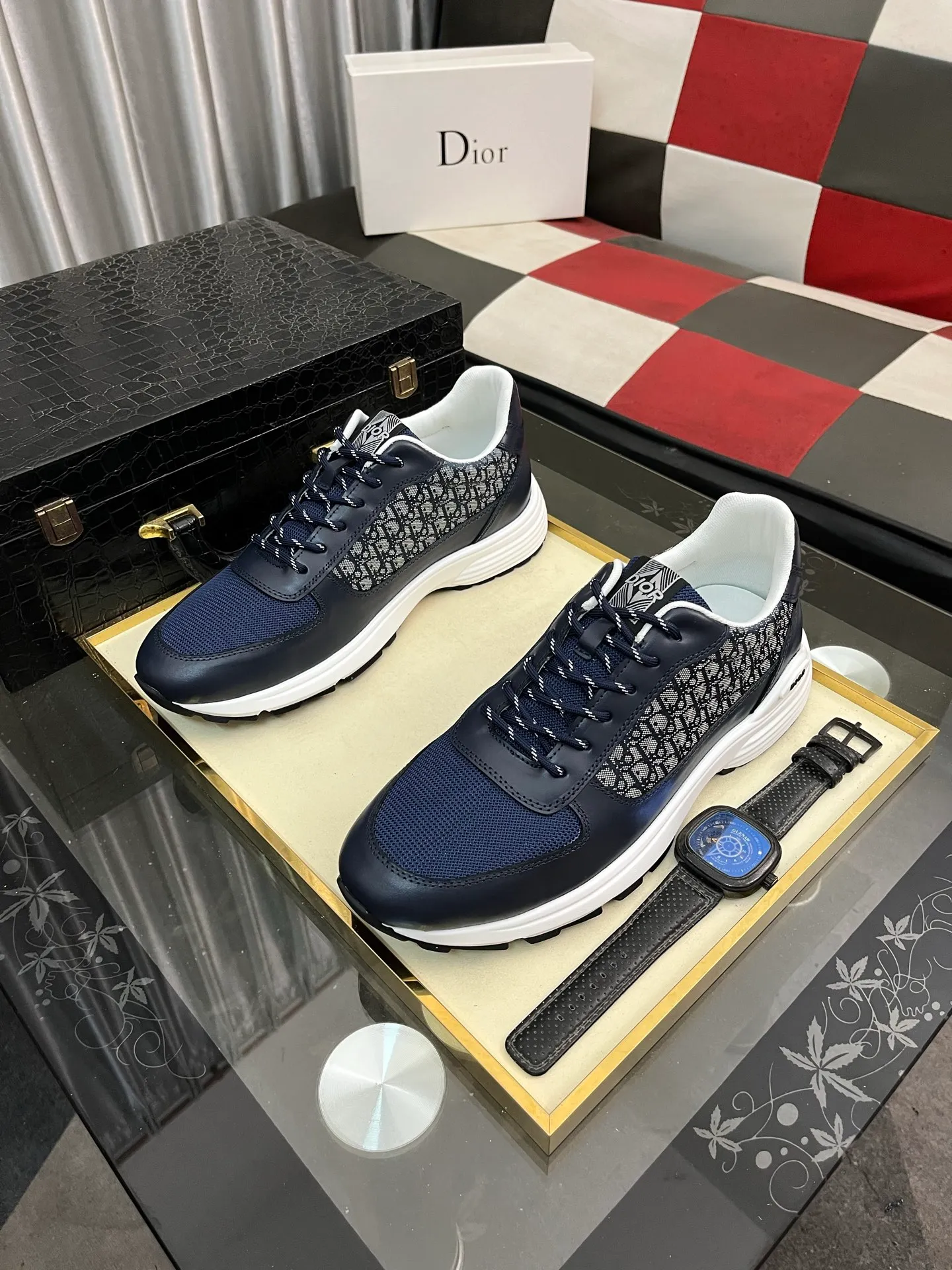 Men's shoes 💰440⌚️⌚️[Dior] The toe is designed to be a bit wider, and the upper foot comfort is perfect. The threads are beautiful, and it fits the pants perfectly. Decorated with various classic details, it is an ideal choice for daily styling. It can be matched with various casual items to create exquisite looks. Fabric: First-layer cowhide/lining sheepskin TPU original outsole Size: 38-444️⃣Colors available